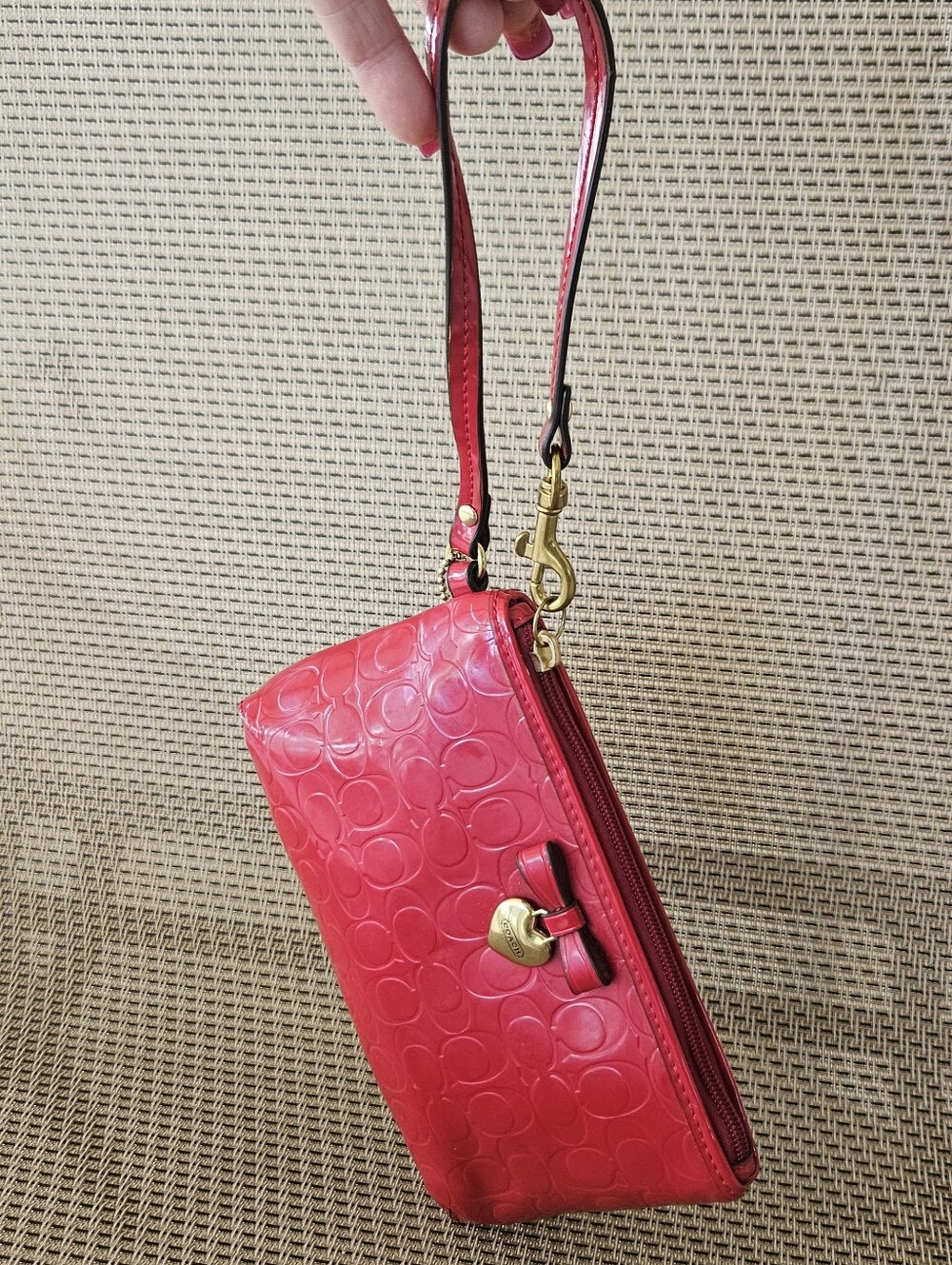 Coach Wristlet, Red Vinyl COACH Wallet, Red Coach Wristlet - Picture 4 of 4